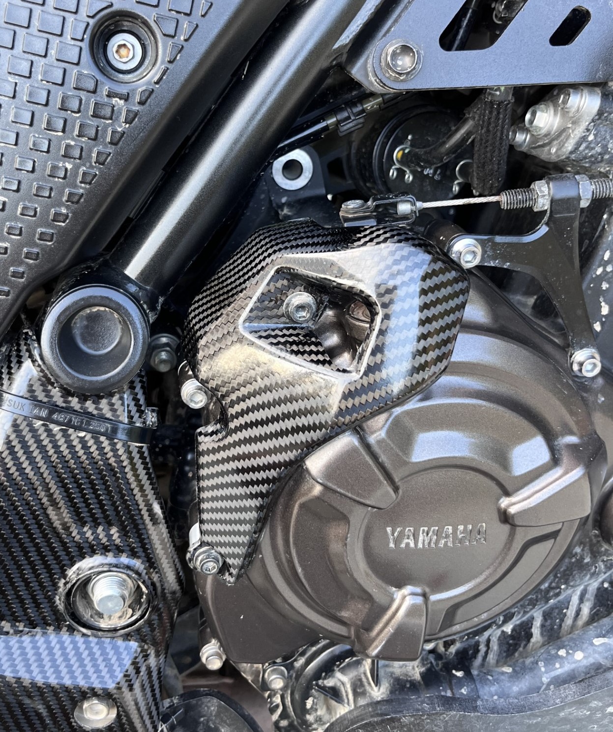 protezione carbonio tenere t7 700